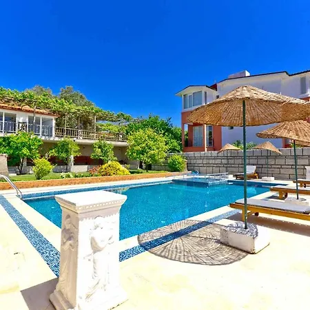 Patara Evleri 3*