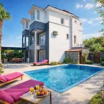 Patara Evleri 4*